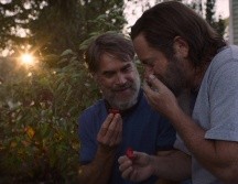 Los actores Murray Bartlett y Nick Offerman (Frank y Bill) interpretan a una pareja homosexual que viven su amor en mitad de la desolación que vive el mundo tras la llegada de un hongo que transforma a las personas en una especie de zombies. CORTESÍA