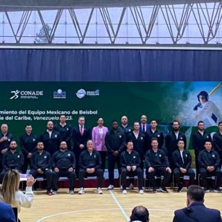 Ana Gabriela Guevara aclara escándalo por becas con atletas acuáticos