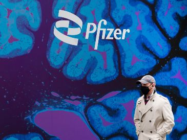En 2023, Pfizer espera que su cifra de ingresos se reduzca por las menores ventas de vacunas y medicamentos anticovid. AP/ARCHIVO