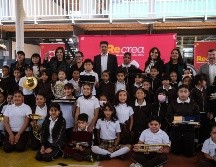 El secretario de Educación, Juan Carlos Flores Miramontes explicó que con la entrega de los 76 instrumentos musicales y 70 atriles en este plantel, se busca promover el estudio de la música en niñas y niños. CORTESÍA / SE y SC