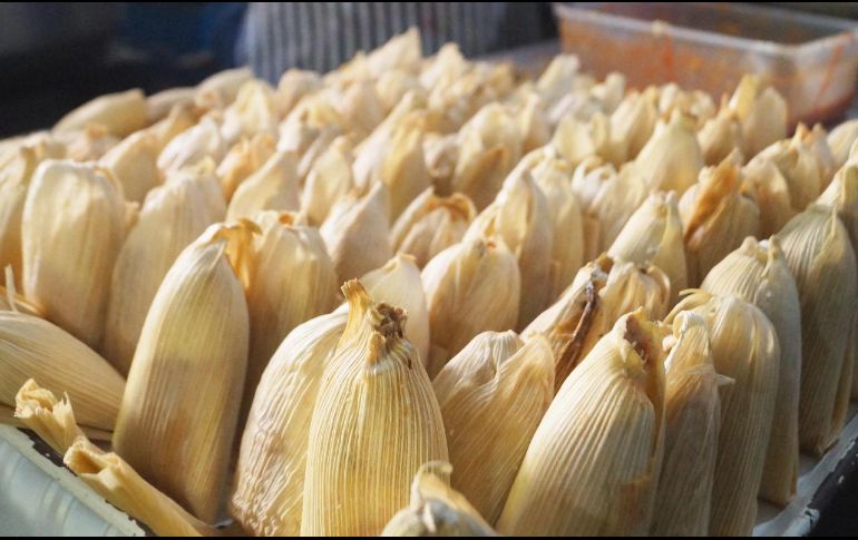 Este año, si el consumo de tamales es en un restaurante, dependiendo del tipo de lugar, pagarán entre dos y seis dólares (entre 38 pesos y 114 pesos). SUN / E. Hernández