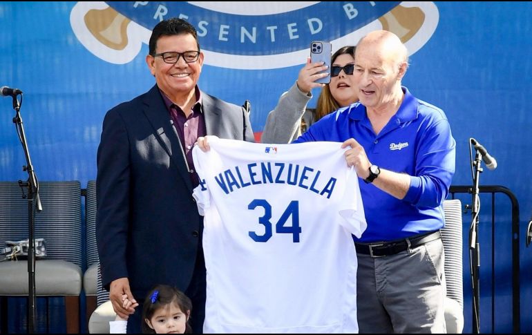 Nadie más ocupará el histórico 34 del Toro Valenzuela. Twitter/@Dodgers