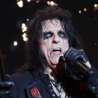 Alice Cooper, el papá de los rockeros, cumple 75 años