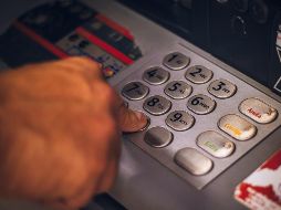 El servicio de cajeros, así como la banca digital y telefónica, seguirán ofreciendo sus servicios. ESPECIAL/UNSPLASH
