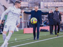 Javier Aguirre (al centro), ha logrado armar un sólido equipo de Mallorca, que ayer sorprendió y derrotó al Real Madrid. EFE