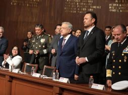 El hecho de que la ministra presidenta de la SCJN, Norma Lucía Piña Hernández, permaneciera sentada generó críticas. TWITTER/@JesusRCuevas