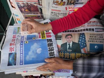 Medios chinos hicieron una amplia cobertura del derribamiento del globo. AP/D. Dovarganes