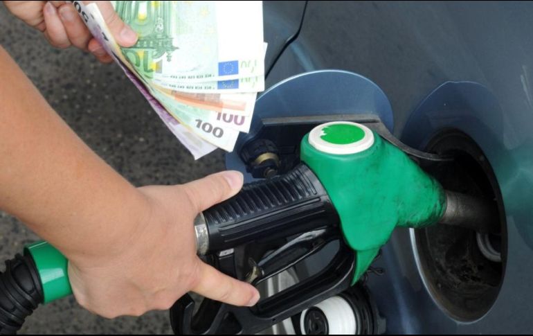 El precio de las gasolinas puede presentar una variación dependiendo de la ubicación en el país. ESPECIAL