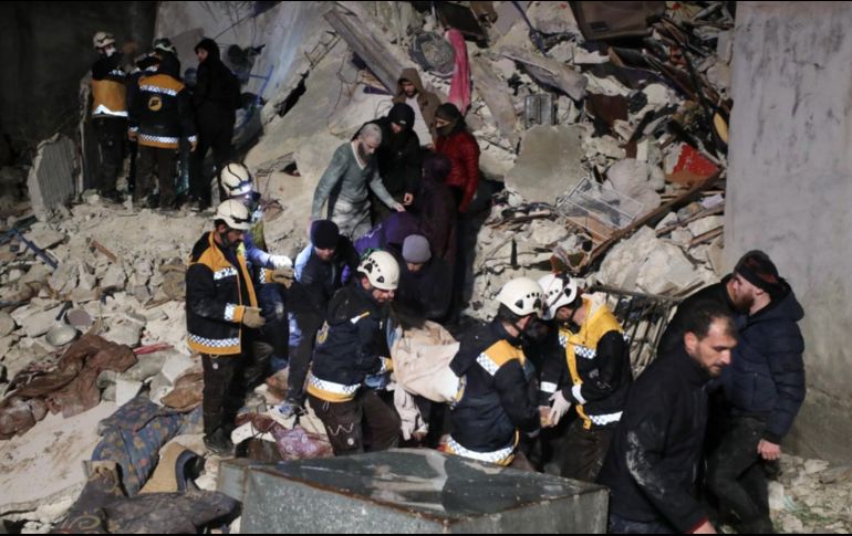 El terremoto en Turquía ha dejado más de 3 mil 600 muertos. EFE