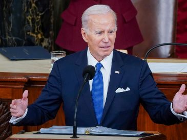 Biden ha destacado en numerosas ocasiones la necesidad de que el Congreso, ahora con mayoría republicana en la Cámara de Representantes, siga aprobando los paquetes de ayuda a Ucrania. EFE / M. Reynolds