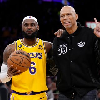 LeBron James, el nuevo rey encestador de la NBA