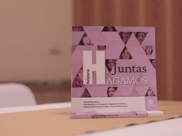 Se espera que el libro"Juntas Hagamos" sea distribuido en todo Jalisco. Twitter/@HagamosJalisco