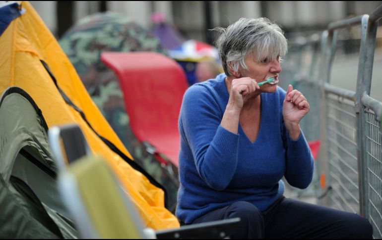 Para gozar de una buena salud bucodental no basta con cepillarse los dientes, es necesario hacerse revisiones de forma periódica. AFP / ARCHIVO