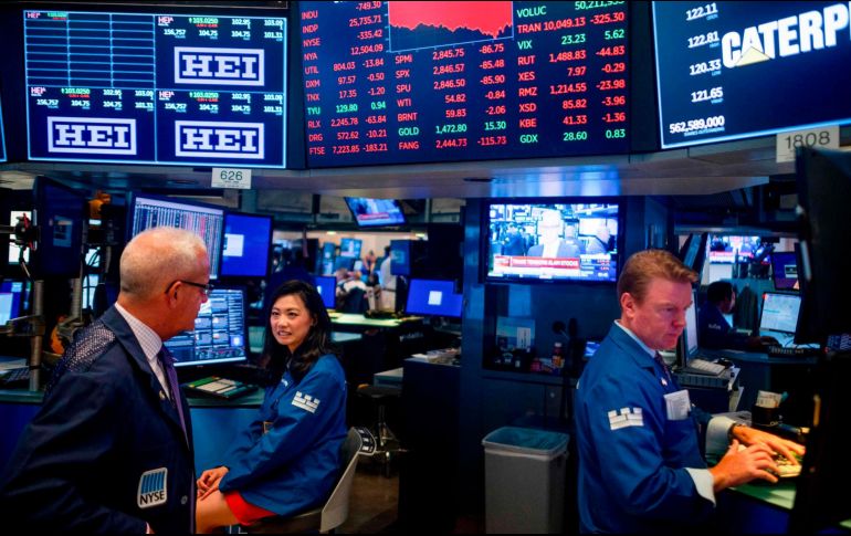 Diez minutos después del inicio de las operaciones en la Bolsa de Nueva York, el Dow Jones sumaba 235.09 puntos, hasta 34 mil 184.10 unidades. AFP/ARCHIVO