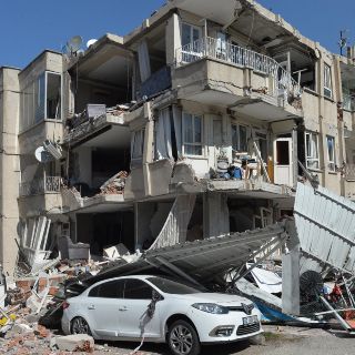 Confirman más de 20 mil muertos por terremotos en Turquía y Siria