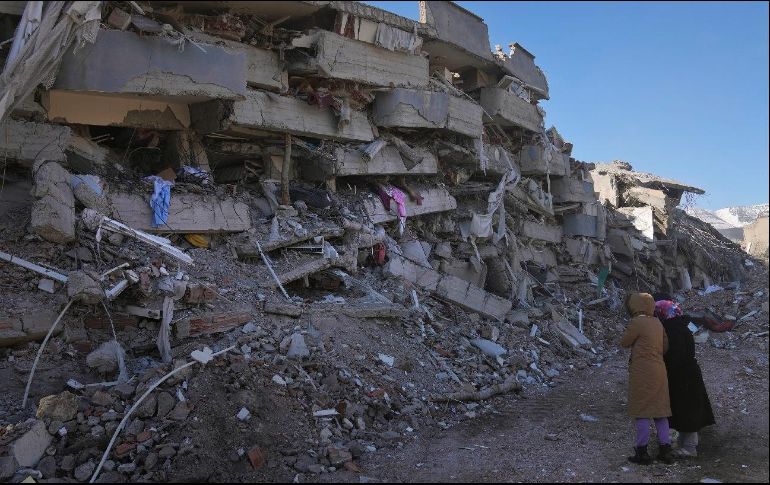 Disminuyen las esperanzas de encontrar a más personas con vida. AP