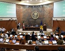 La diputada Ángela Gómez Ponce, autora de la iniciativa, argumentó que actualmente el procedimiento da la posibilidad de que el agente del Ministerio Público pueda determinar si la investigación se inicia o no con el protocolo de feminicidio, según evalúe las circunstancia. TWITTER / @LegislativoJal