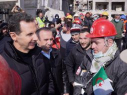 El mandatario sirio Bachar al Asad visitó la región de Alepo, una de las más castigadas por los sismos. EFE/Presidencia de Siria