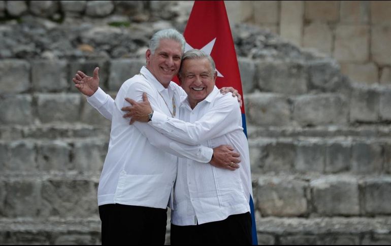 LÓPEZ OBRADOR Y DÍAZ-CANEL. Frente al Altar de la Gran Acrópolis de Edzná, el jefe del Ejecutivo federal afirmó que hay condiciones inmejorable para alcanzar este propósito. SUN / D. S. Sánchez
