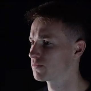 Ex futbolista de LaLiga anuncia su homosexualidad en redes sociales