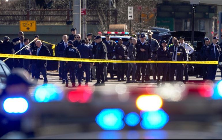 El camión, un vehículo de pequeño tamaño de la compañía de alquiler U-Haul, estaba siendo examinado por agentes, incluidos especialistas en bombas. AP/J. Minchillo