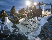 Barcos y buzos estadounidenses siguen buscando restos del globo derribado frente a la costa de Carolina del Sur. GETTY IMAGES