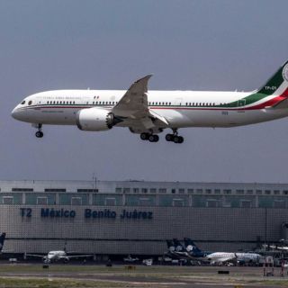 Los constantes intentos que hizo López Obrador por deshacerse del avión presidencial