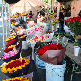 ¡Flechazo al bolsillo! Cupido encarece las flores para tapatíos este 14 de febrero