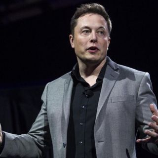 Elon Musk habría hecho oferta millonaria para comprar al Manchester United