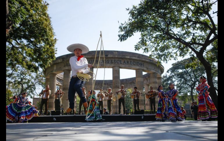 El tradicional mariachi se hizo presente en los festejos. EL INFORMADOR/C. Zepeda
