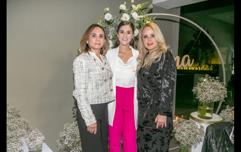 Laura Reyes, Regina Petersen y Graciela Pérez Gómez. GENTE BIEN JALISCO/Jorge Soltero