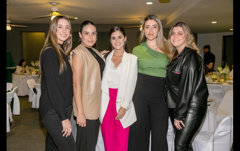Cristy Maza, Anahí Lares, Regina Petersen, Natalia Mendoza y María José Barba. GENTE BIEN JALISCO/Jorge Soltero