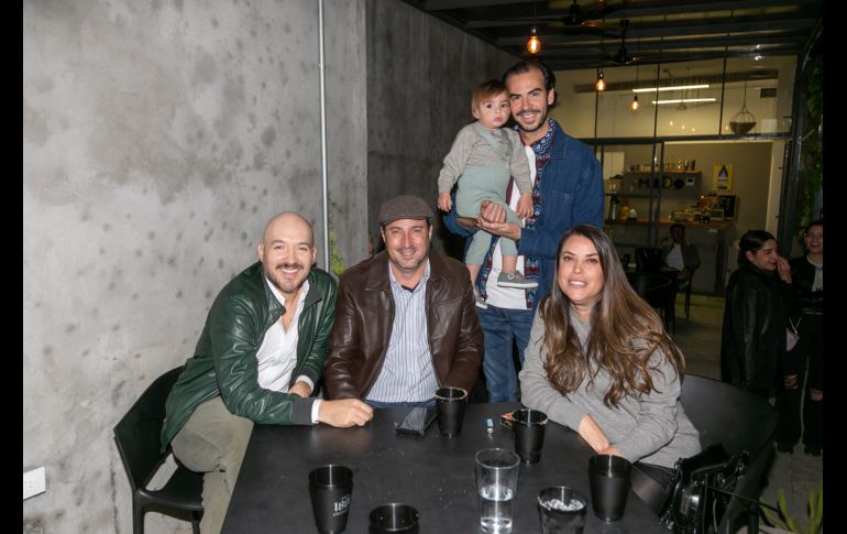 José Adrián Moreno, Santiago Cárdenas, Pascal Peña, Bernardo Peña y Mónica López. GENTE BIEN JALISCO/Jorge Soltero