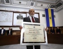 Alberto Gómez Barbosa se ha desempeñado como conductor de radio, televisión y fotógrafo, así como fue fundador de Inforjal, Notisistema, Notiacción y Radio Metrópoli, y director del Sistema Informativo Notiacción. TWITTER / @PabloLemusN