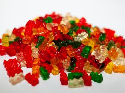 El colorante Rojo Allura AC o E129 es un ingrediente común en dulces, refrescos, productos lácteos y algunos cereales. ESPECIAL / Unsplash