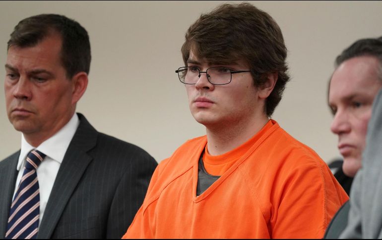 Gendron, hoy de 19 años, se puso un chaleco antibalas y un casco con cámara para transmitir en vivo por Internet cuando perpetró la masacre. AP/D. Gee