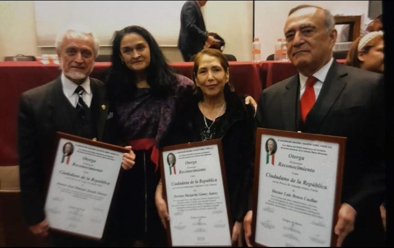 Idolina Cosío Gaona, Presidente Nacional de la Agrupación Gómez Farías, entregó los reconocimientos en el marco de su primer informe. ESPECIAL