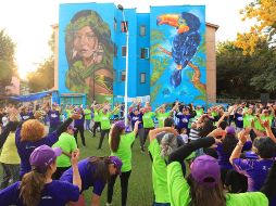 El espacio consiste en un cubo equipado con mobiliario y material deportivo que, al abrirse en su estructura, queda expuesto para poder hacer uso de él durante las sesiones de ejercicio. ESPECIAL / Gobierno de Zapopan