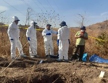La persona desaparecida es un joven con tenis rojos trae un anillo y una pulsera tejida de calaveras. Twitter/@colectivo_luz