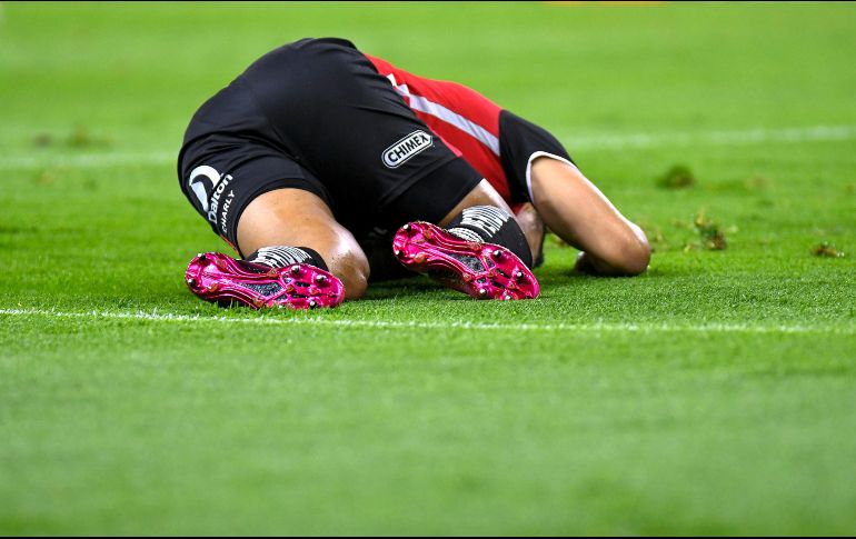 Anderson Santamaría tuvo que salir de cambio debido a una lesión en la rodilla. IMAGO7
