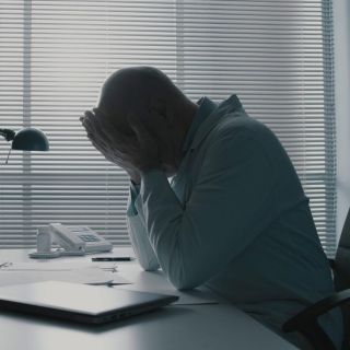 Semana de 4 días reduce estrés y mantiene productividad, según estudio en Reino Unido