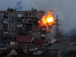 Los bombardeos, realizados con sistemas lanzacohetes múltiples, impactaron en zonas residenciales, una guardería, un hospital, estacionamientos privados y coches. AP/ARCHIVO