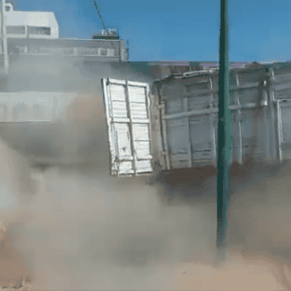 ¡Impactante! Se lo lleva el tren por intentar ganarle el paso en Celaya (VIDEO)