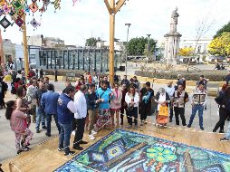 La decoración tiene por objetivo que turistas y visitantes recorran todo el Centro Histórico de Guadalajara y no sólo la cruz de plazas. EL INFORMADOR / A. Camacho