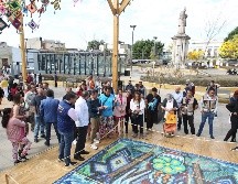 La decoración tiene por objetivo que turistas y visitantes recorran todo el Centro Histórico de Guadalajara y no sólo la cruz de plazas. EL INFORMADOR / A. Camacho