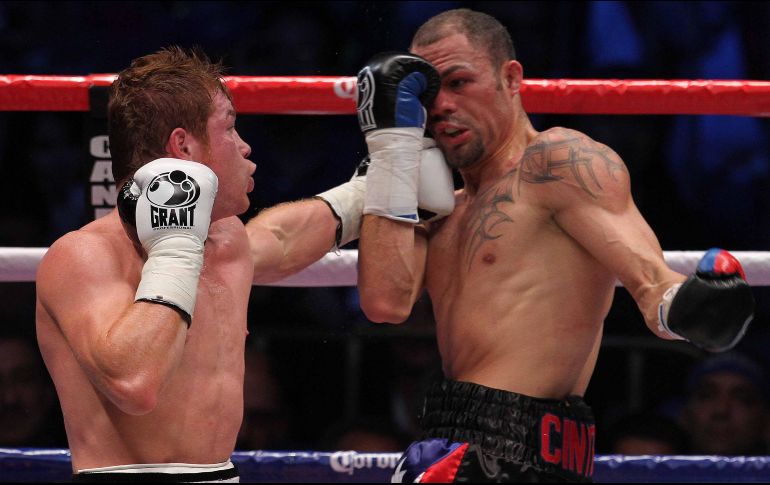 La última vez que Saúl Álvarez peléo en México fue ante Kermit Cintron en la Monumental Plaza de Toros de la Ciudad de México. NTX / ARCHIVO