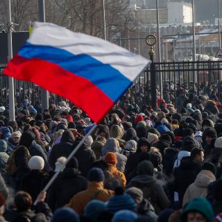 Senado ruso da luz verde a suspensión del tratado de desarme nuclear