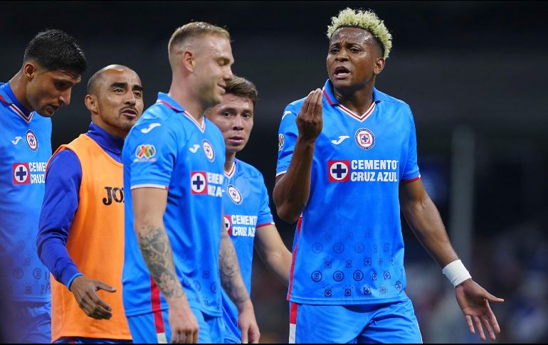 Aunque les desea suerte, Hugo Sánches señaló que le sorprende que no le hayan avisado de su decisión 