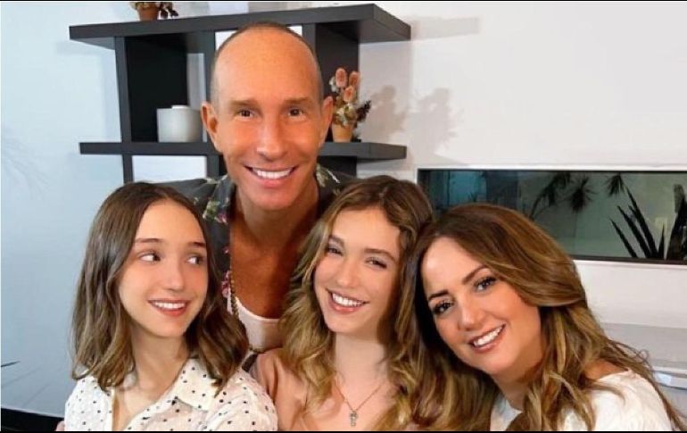 Fue a través de las cuentas de Instagram de la ahora expareja donde anunciaron la noticia, posteando un video en el que se ven caminando juntos en un parque y agregando un largo mensaje. INSTAGRAM / andrealegarreta y erikrubinoficial