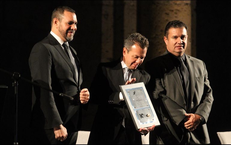 En el Instituto Cultural Cabañas. Con la presencia de Pablo Lemus, alcalde de Guadalajara; Alvaro Azpeitia Covarrubias, presidente de Cámara de Joyería Jalisco y Roberto Arechederra, de la Sedeco de Jalisco. EL INFROMADOR/ ALONSO CAMACHO